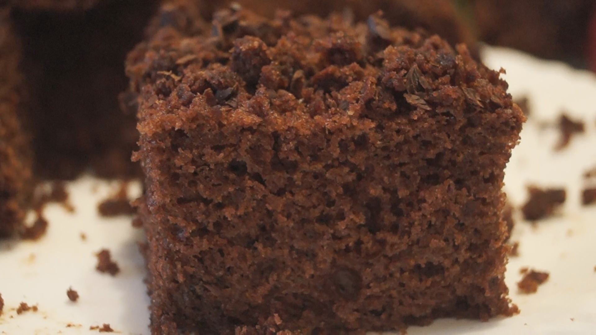 Фото к рецепту: Шоколадный пирог.сочный, рыхлый, мягкий, нежный и очень вкусный! 