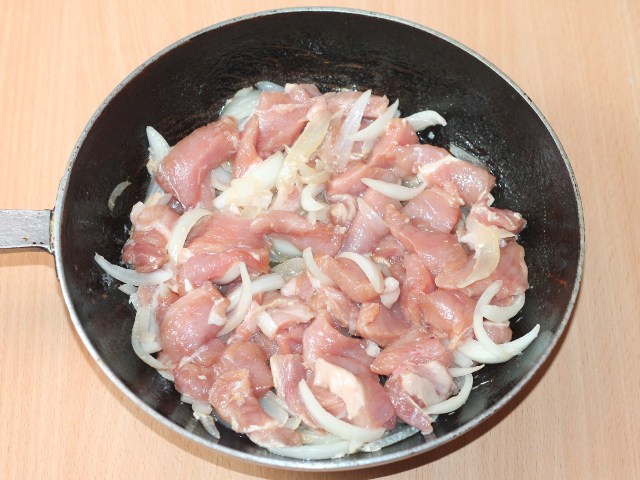 Маринованная свинина с рисом и овощами: шаг 5
