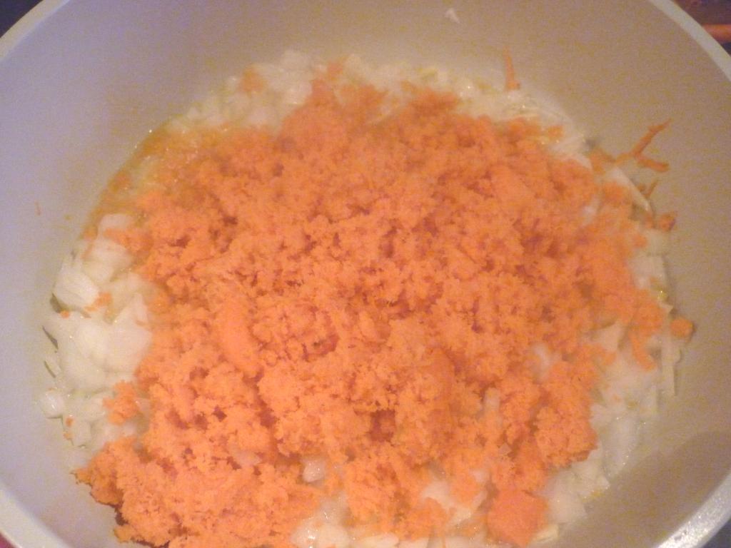 Картофельные корзинки со свининой и томатным соусом: шаг 6