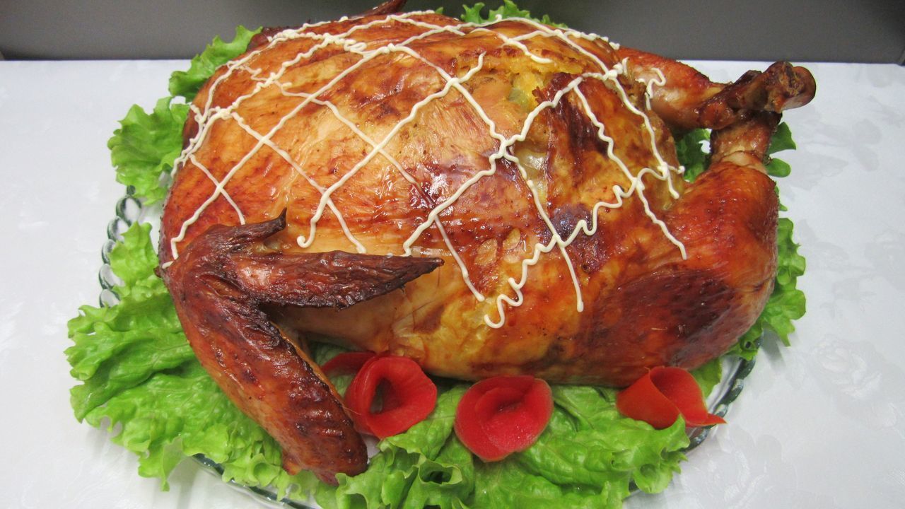 Фото к рецепту: Волшебная курица к праздничному столу